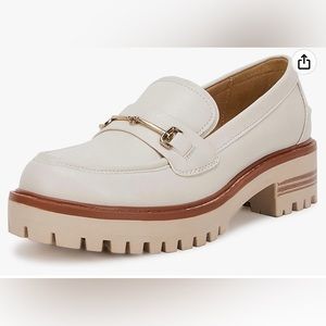Women’s loafers new never been worn